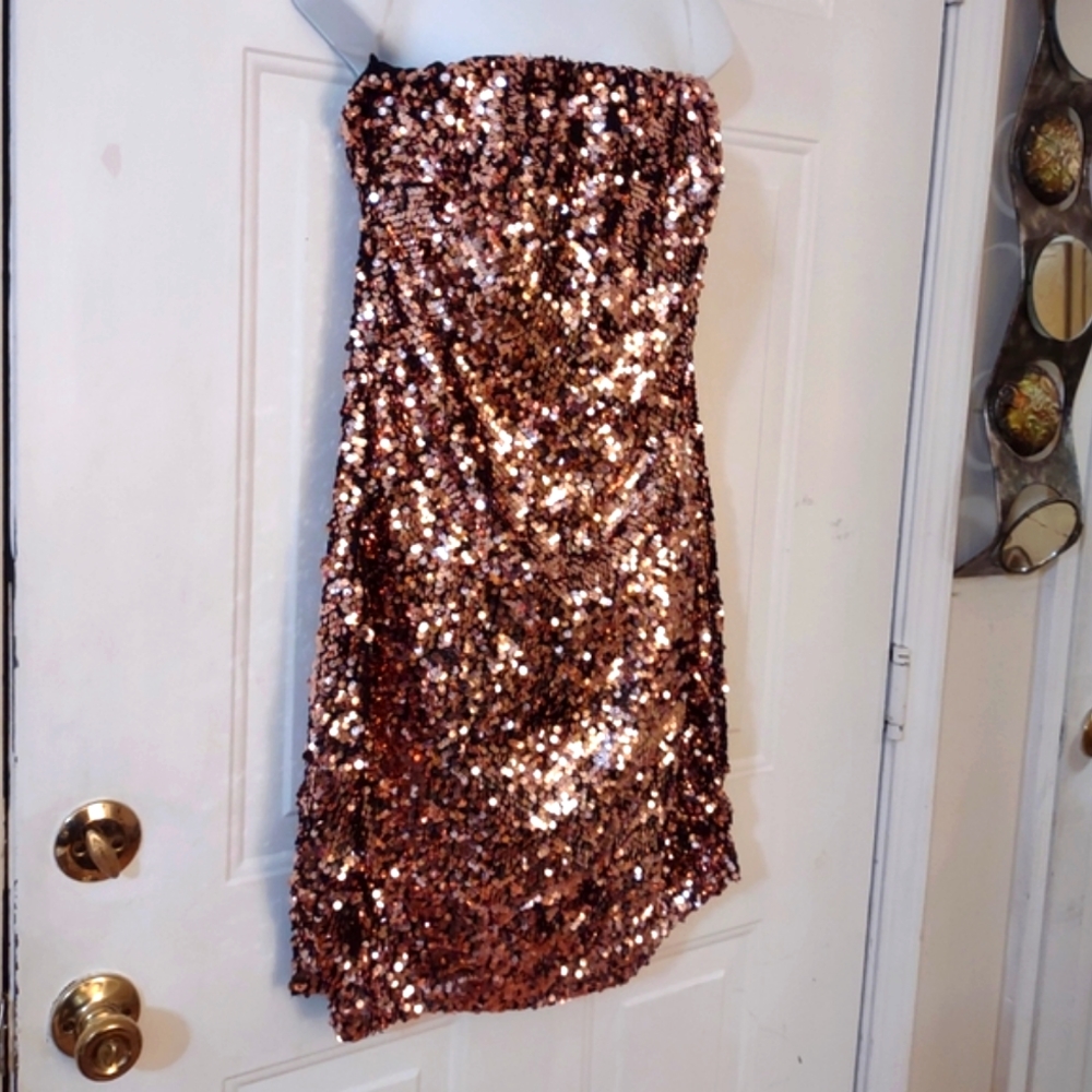 LU NYC Bronze Sequin Strapless Mini Dress. Size L
